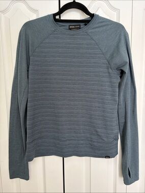 Prana Sol Searcher Long-Sleeve Raglan Crewneck in Slate Blue Stripe S